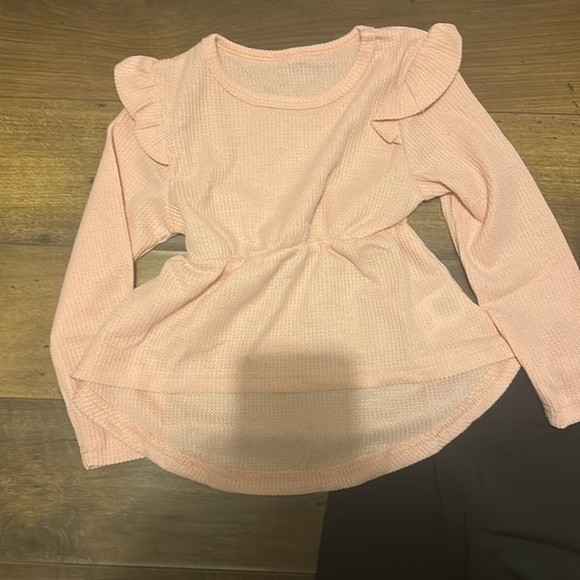 Pink Ruffle Top and Black Leggings Set   PM3 - Picture 2 of 2